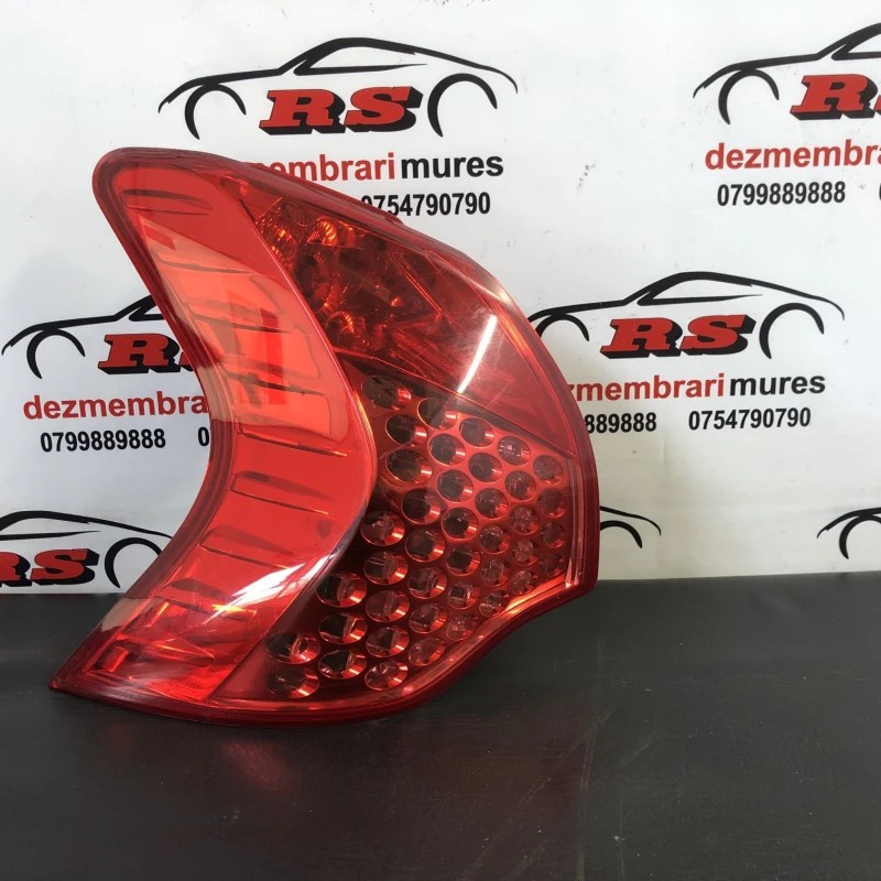 Stop stanga caroserie / Peugeot 3008 3008 2010 / Caroserie, oglinzi si faruri