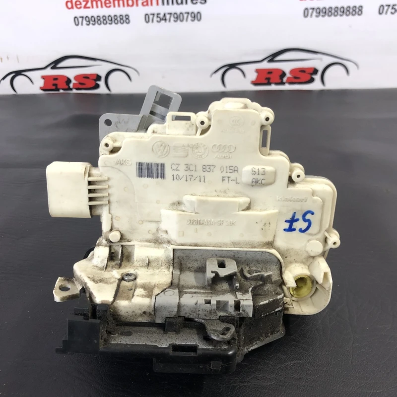 Iala broasca usa stanga fata / Volkswagen Passat B7 2013 / Caroserie, oglinzi si faruri