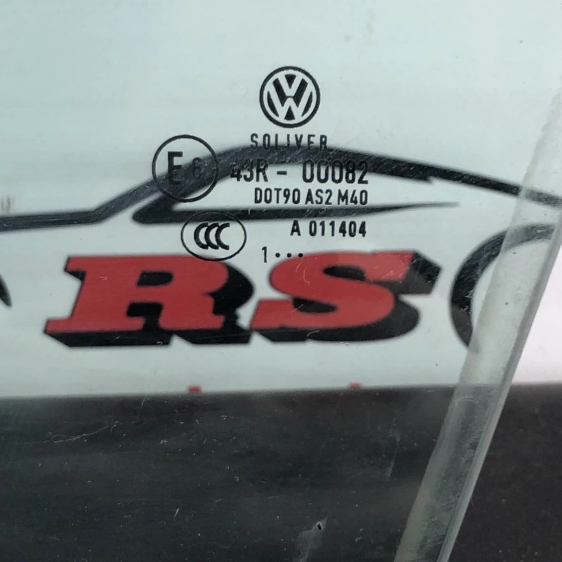 Geam stanga fata / Volkswagen Passat B7 2013 / Caroserie, oglinzi si faruri