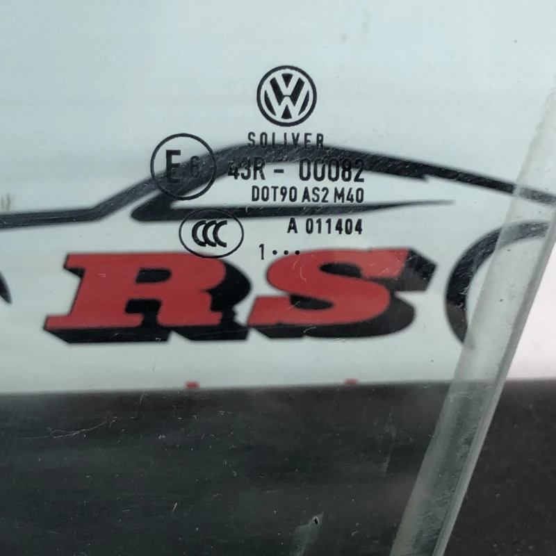 Geam stanga fata / Volkswagen Passat B7 2013 / Caroserie, oglinzi si faruri