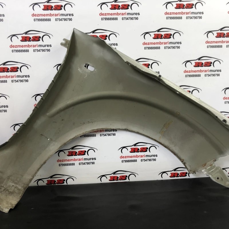 Aripa stanga fata / Nissan Navara D40 2006 / Caroserie, oglinzi si faruri