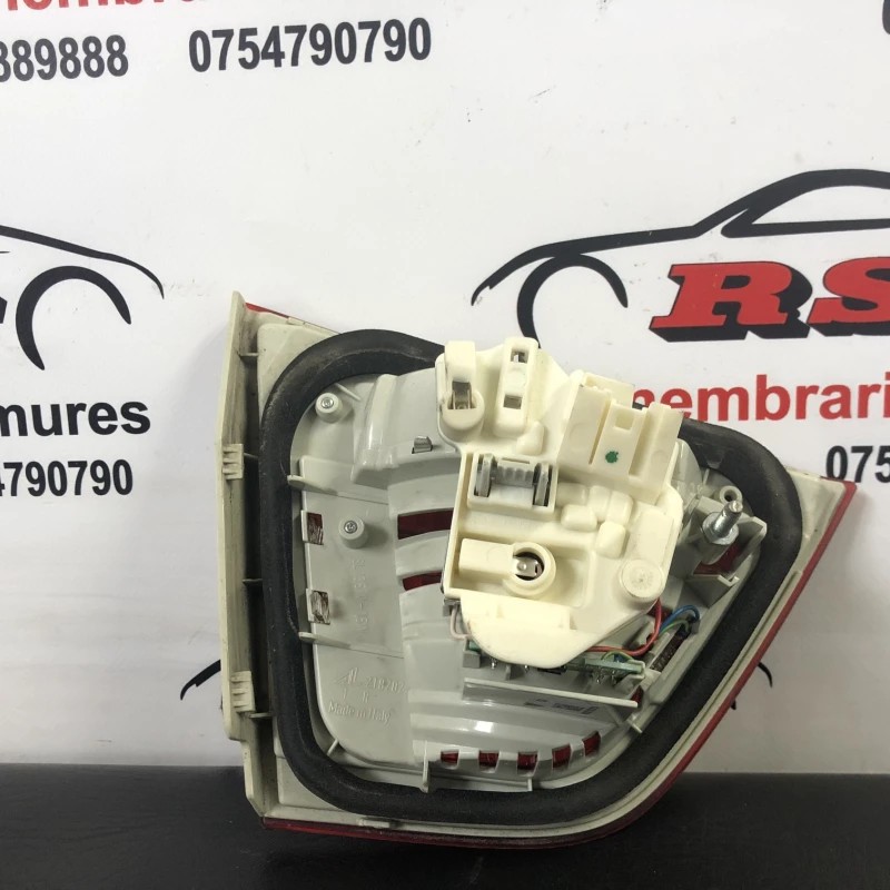Stop dreapta haion / BMW Seria 3 E91 LCI 2012 / Caroserie, oglinzi si faruri