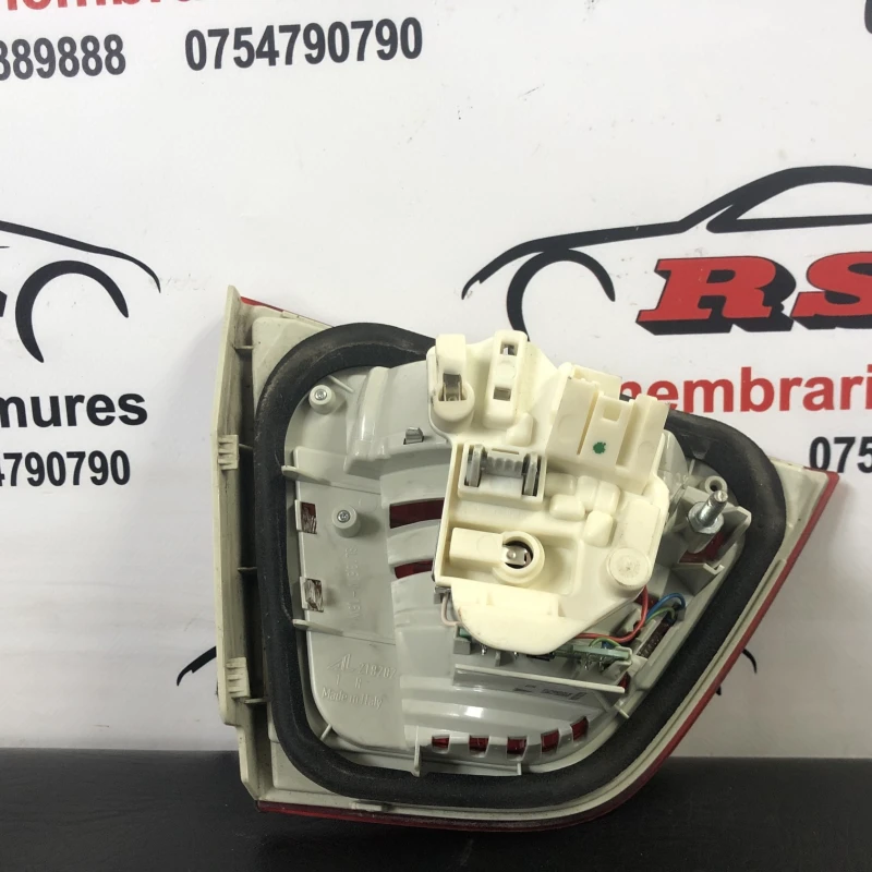 Stop dreapta haion / BMW Seria 3 E91 LCI 2012 / Caroserie, oglinzi si faruri
