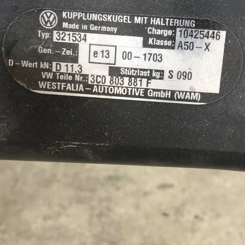 Carlig remorcare / Volkswagen Passat B6 2010 / Caroserie, oglinzi si faruri