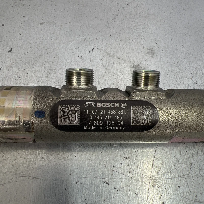 Rampa injectoare cu senzor / BMW Seria 3 E91 LCI 2012 / Motor, racire si evacuare