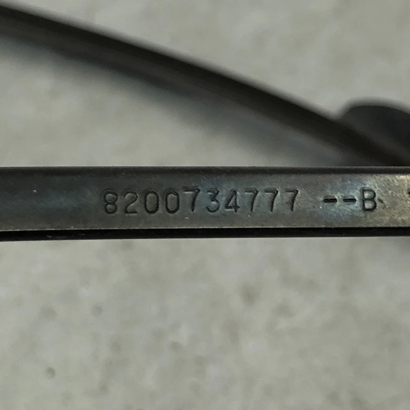 Brate stergatoare fata / Nissan NV400 NV400 2012 / Caroserie, oglinzi si faruri