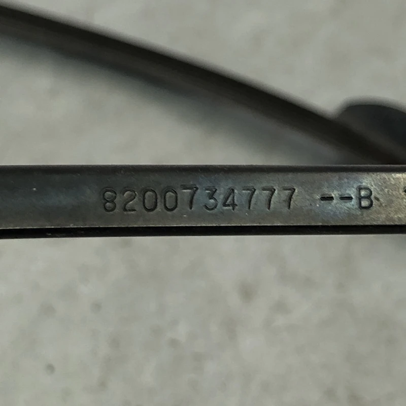 Brate stergatoare fata / Nissan NV400 NV400 2012 / Caroserie, oglinzi si faruri
