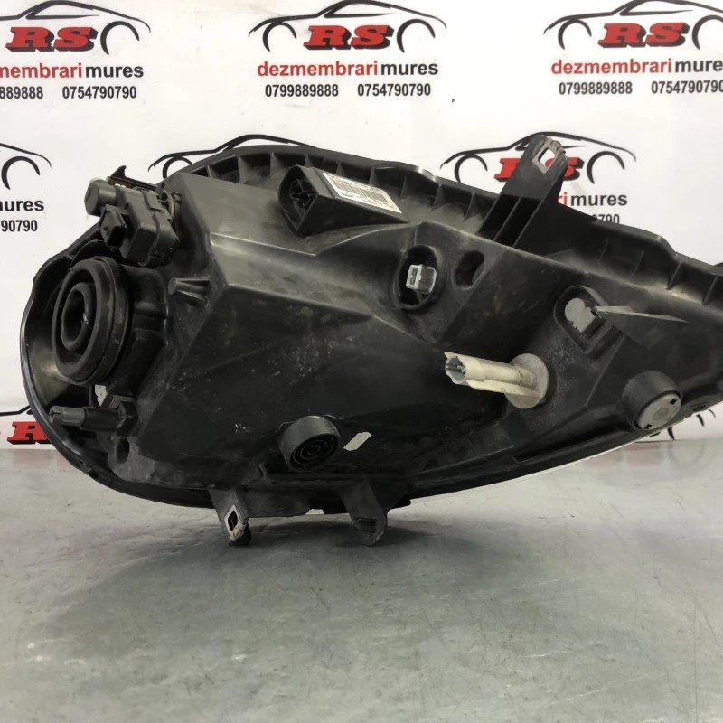 Far stanga / Renault Trafic Trafic 2011 / Caroserie, oglinzi si faruri