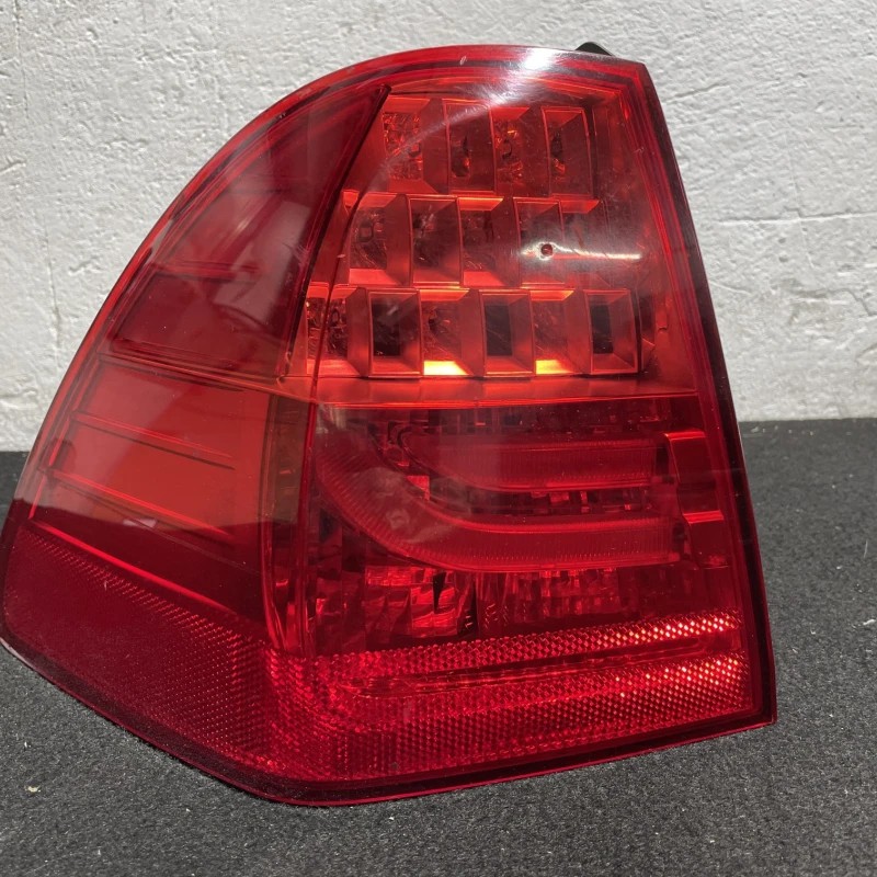 Stop stanga spate / BMW Seria 3 E91 LCI 2012 / Caroserie, oglinzi si faruri
