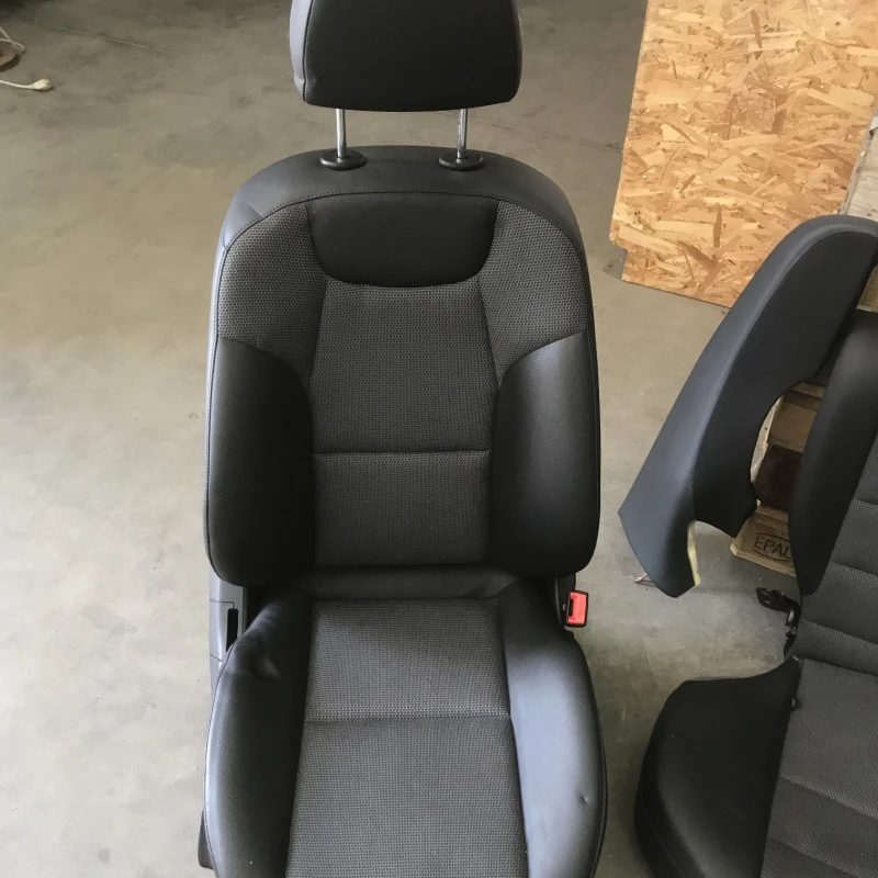 Scaune fata spate interior / Mercedes-Benz C Class W204 2010 / Interior