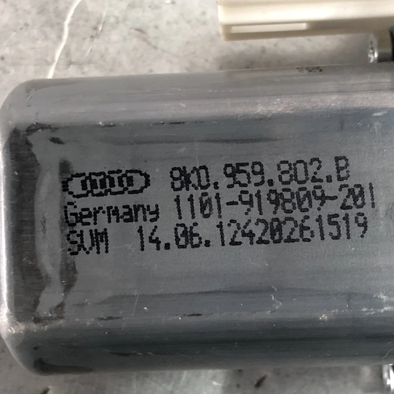 Motoras geam dreapta fata / Audi A6 C7 2013 / Audio si electronice