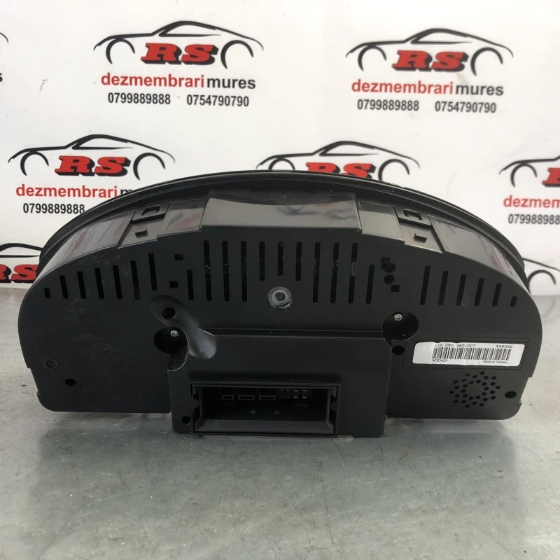 Ceas bord / Volkswagen Tiguan 5N 2010 / Audio si electronice