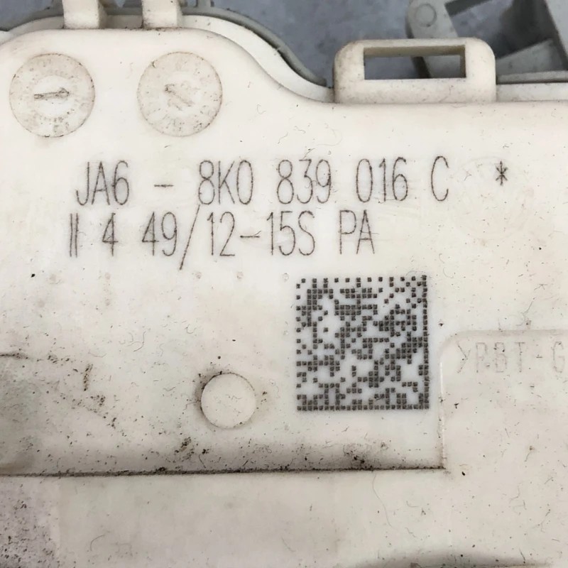 Iala broasca usa dreapta spate / Audi A4 B8 2010 / Caroserie, oglinzi si faruri