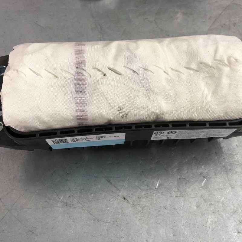 Airbag pasager / Volkswagen Golf MK6 2011 / Interior