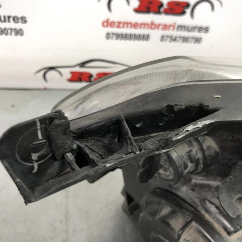 Far stanga Europa / Nissan Qashqai J10 facelift 2012 / Caroserie, oglinzi si faruri