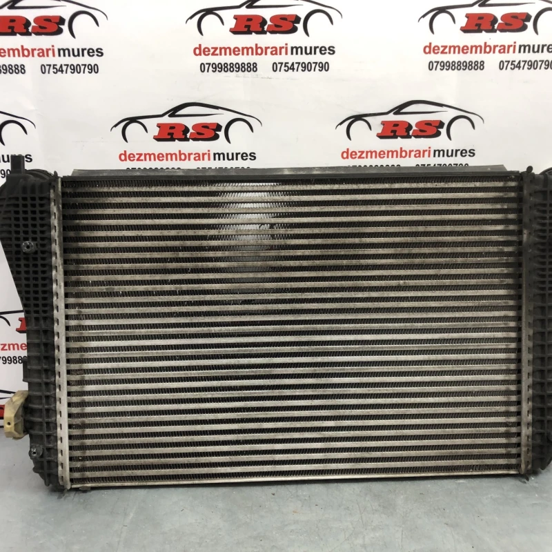 Radiator intercooler / Volkswagen Passat B7 2013 / Motor, racire si evacuare