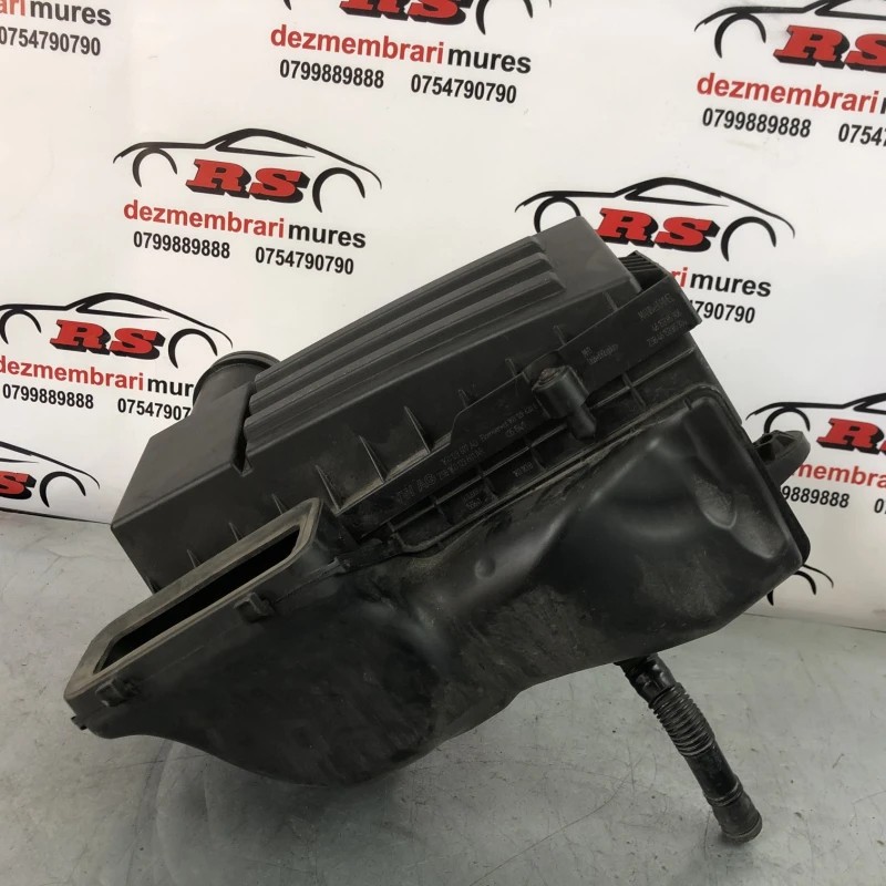 Carcasa filtru aer / Volkswagen Passat B6 2010 / Motor, racire si evacuare