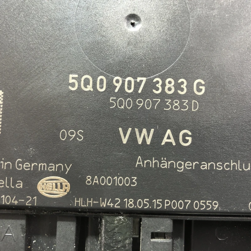 Modul carlig de remorcare / Volkswagen Tiguan 5N 2009 / Audio si electronice