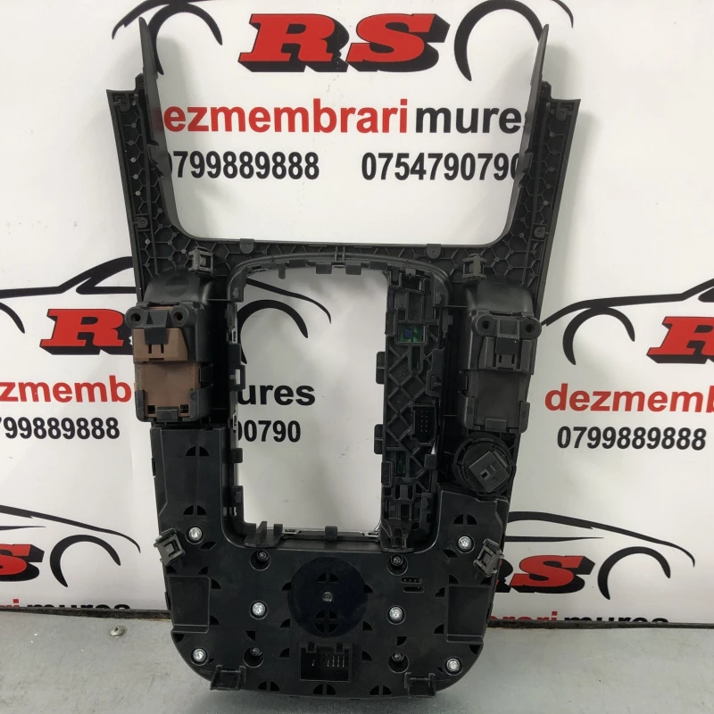 Butoane consola centrala / Audi RS5 8T 2011 / Interior