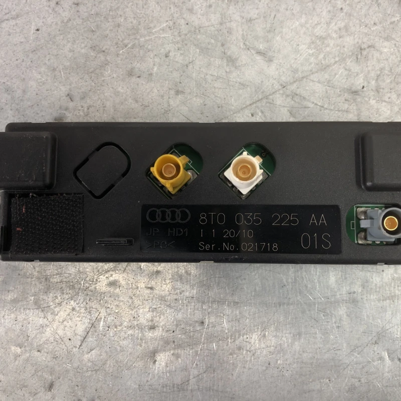 Amplificator antena Audi 
