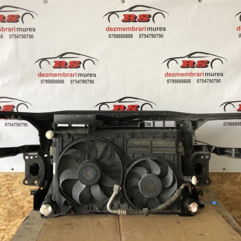 Trager cu radiatoare / Volkswagen Passat B6 2010 / Caroserie, oglinzi si faruri