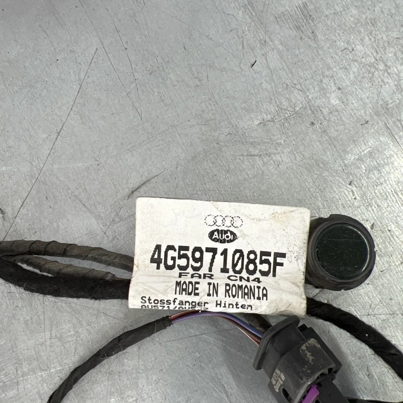 Instalatie senzori parcare spate / Audi A6 C7 2013 / Audio si electronice