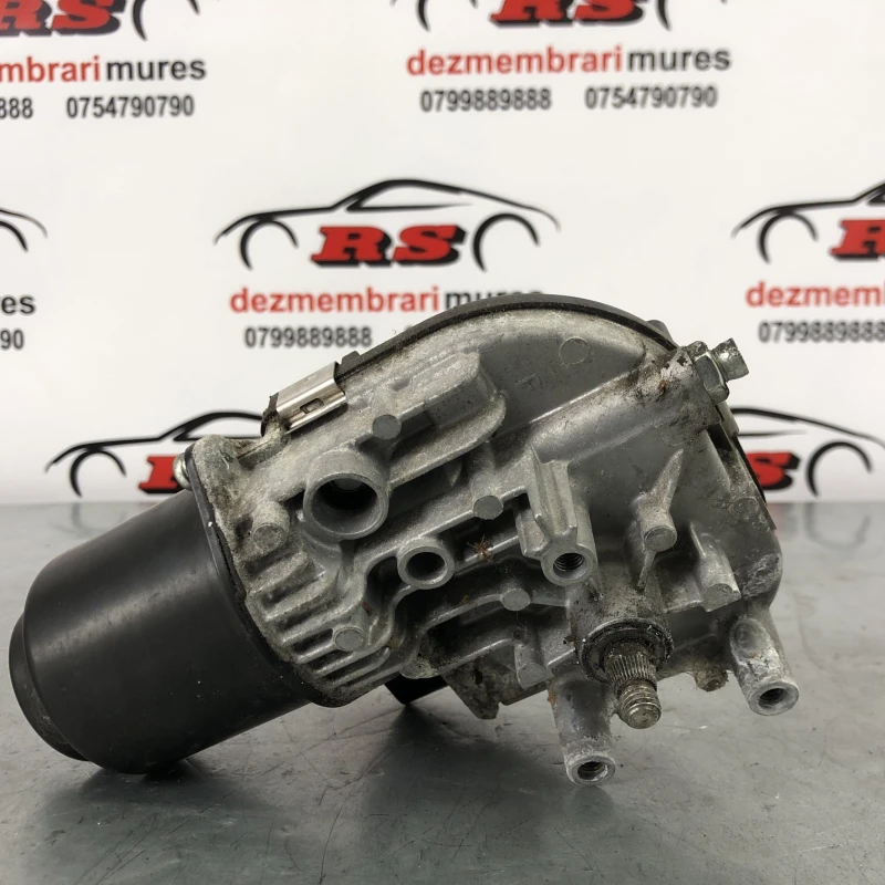 Motoras stergatoare / Volkswagen Passat B6 2010 / Audio si electronice