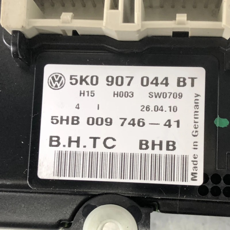 Panou climatronic / Volkswagen Passat B6 2010 / Climatizare
