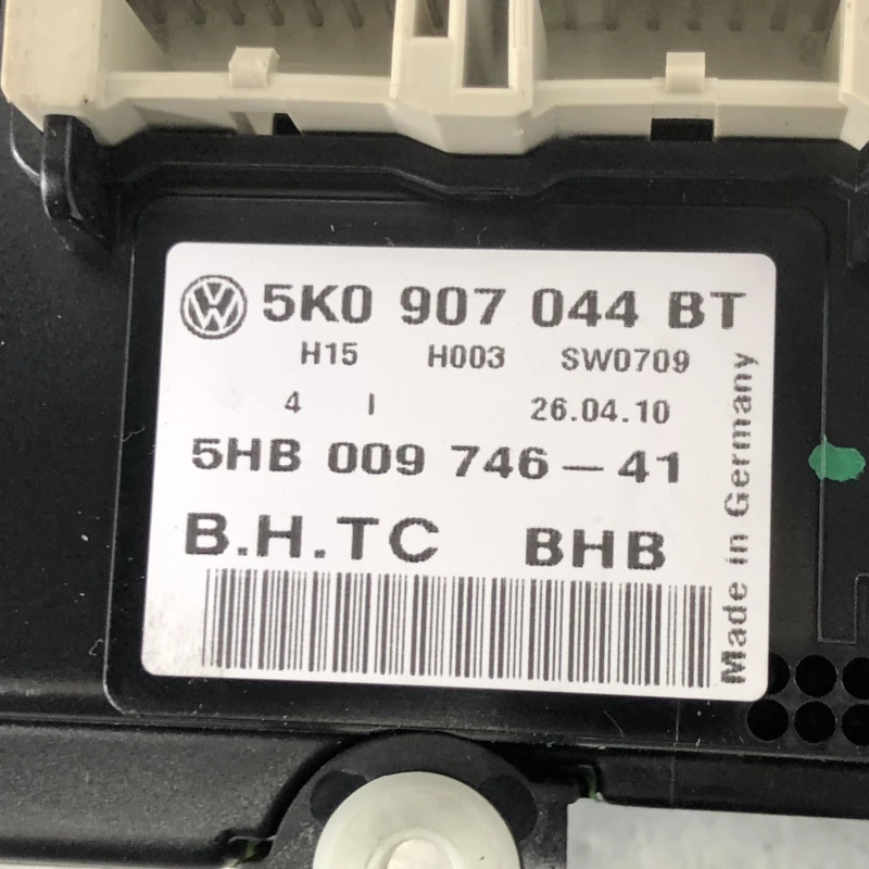 Panou climatronic / Volkswagen Passat B6 2010 / Climatizare
