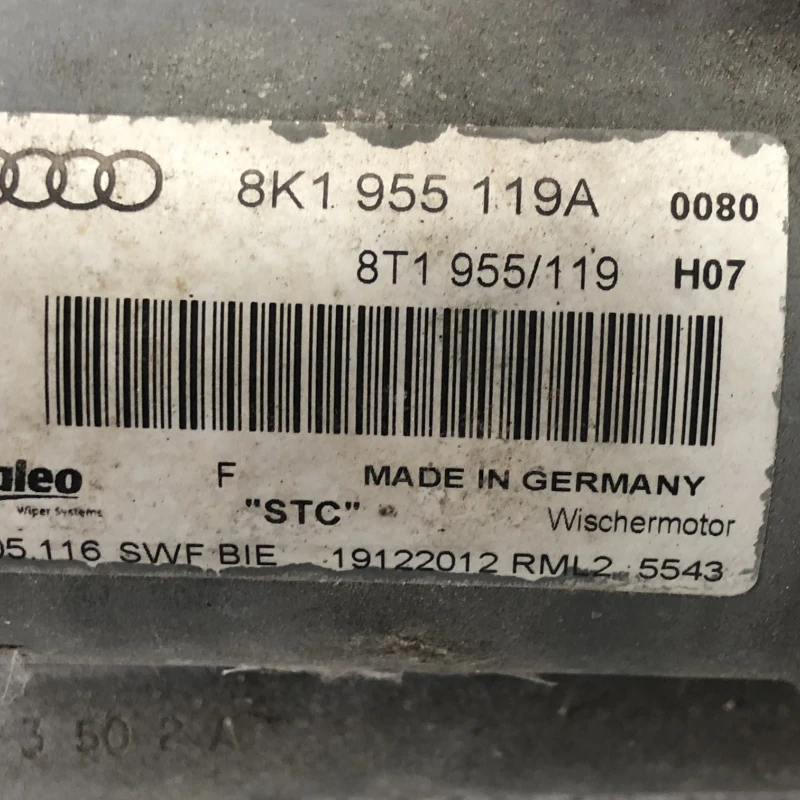 Ansamblu stergatoare cu motoras / Audi A4 B8 2013 / Caroserie, oglinzi si faruri