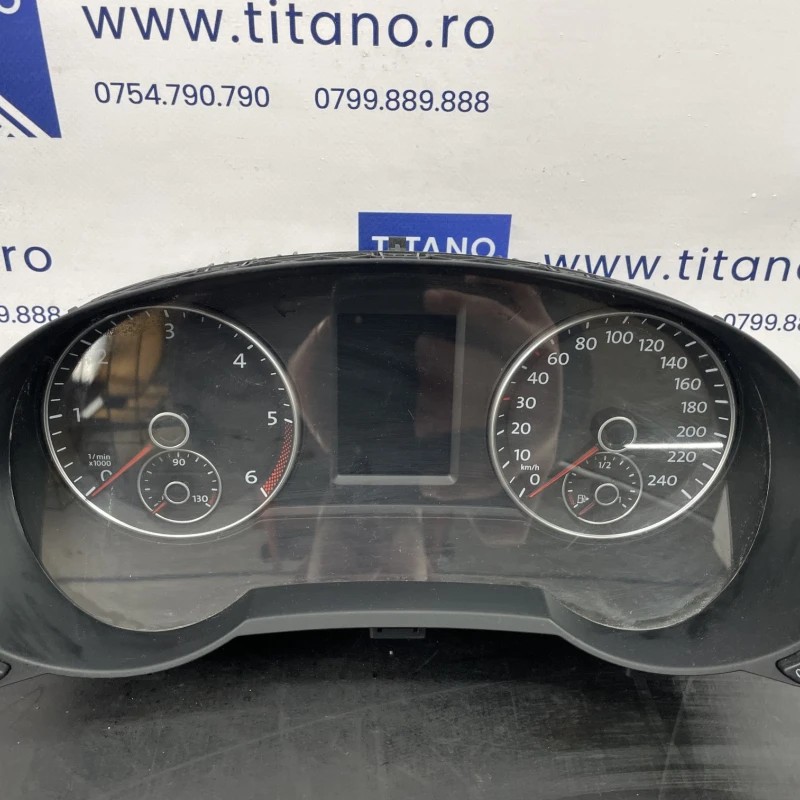 Ceas bord / Volkswagen Sharan 7N 2013 / Audio si electronice