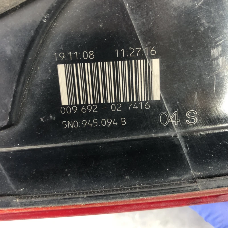 Stop dreapta haion / Volkswagen Tiguan 5N 2009 / Caroserie, oglinzi si faruri