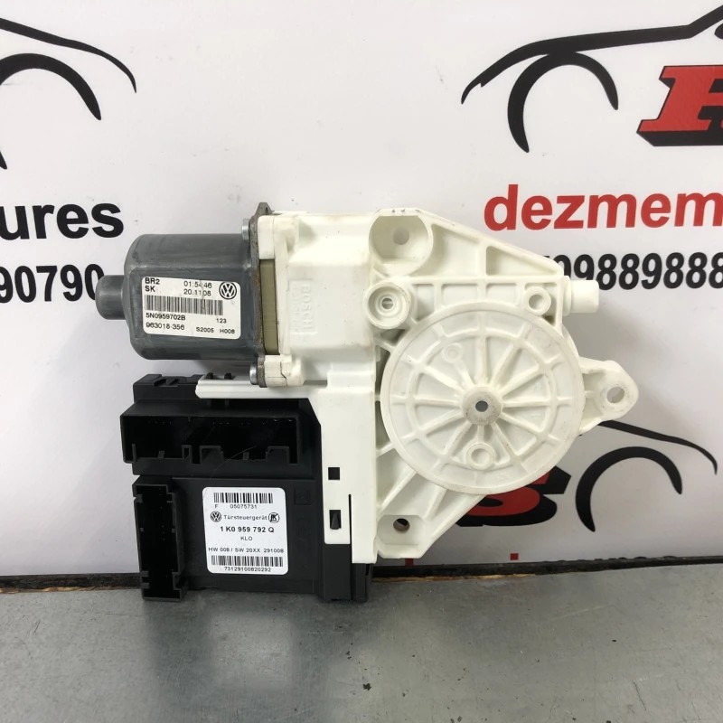 Motoras geam dreapta fata / Volkswagen Tiguan 5N 2009 / Audio si electronice