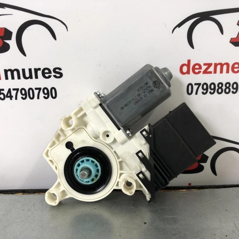 Motoras geam dreapta spate / Volkswagen Tiguan 5N 2009 / Audio si electronice