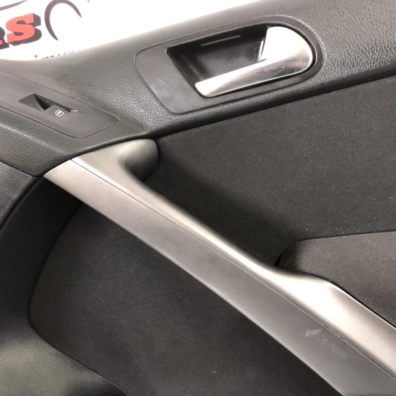 Panou tapiterie usa dreapta fata / Volkswagen Tiguan 5N 2009 / Interior