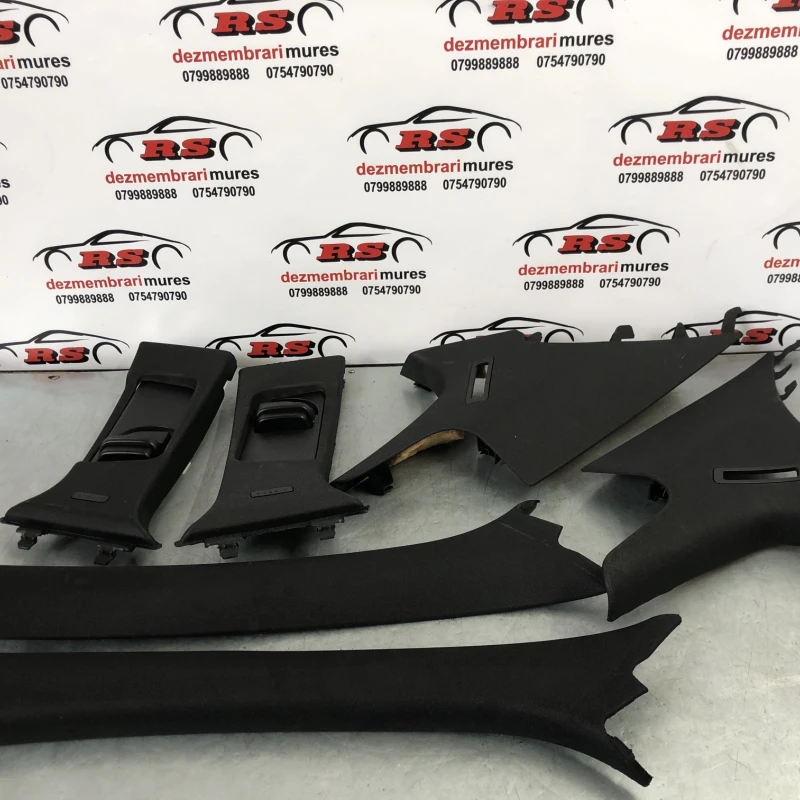 Ornamente interioare negre / Mercedes-Benz C Class W204 2010 / Interior