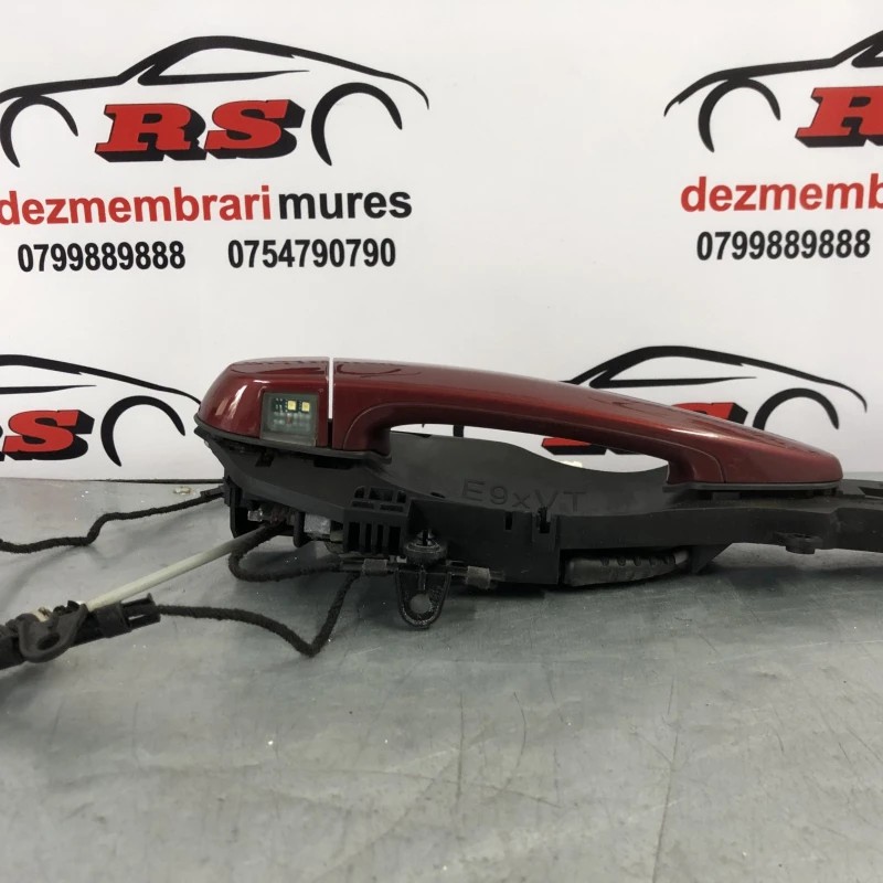 Maner usa dreapta fata / BMW Seria 3 E91 LCI 2012 / Caroserie, oglinzi si faruri
