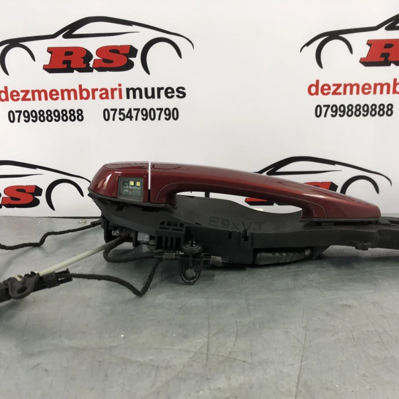 Maner usa dreapta fata / BMW Seria 3 E91 LCI 2012 / Caroserie, oglinzi si faruri