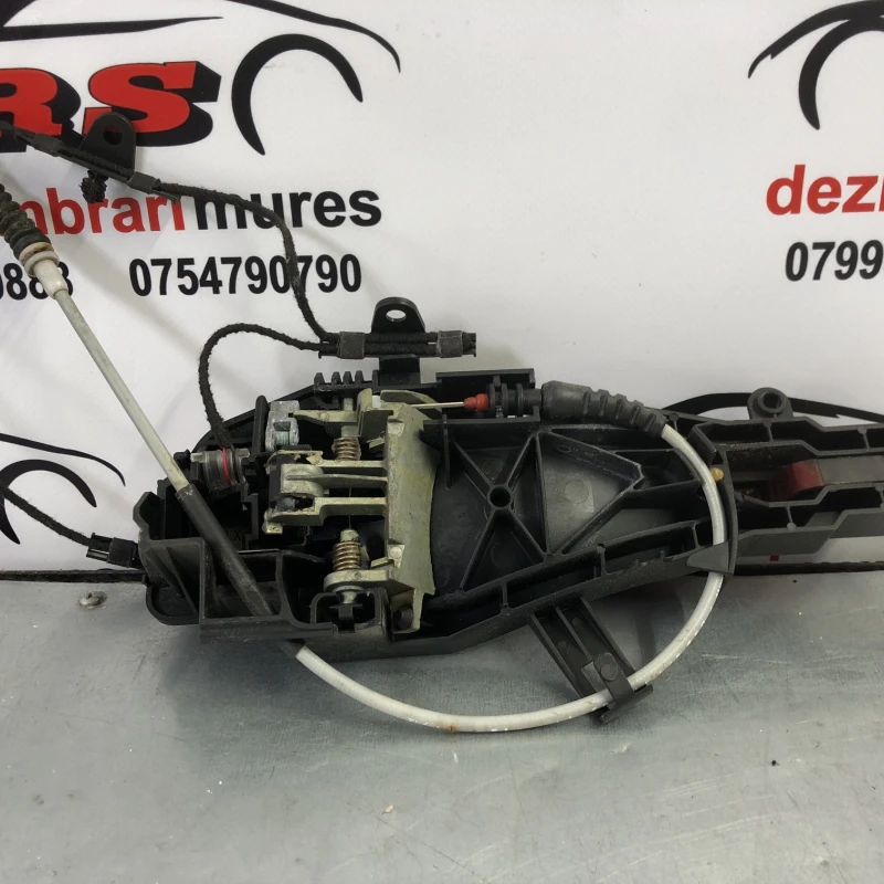 Maner usa dreapta fata / BMW Seria 3 E91 LCI 2012 / Caroserie, oglinzi si faruri