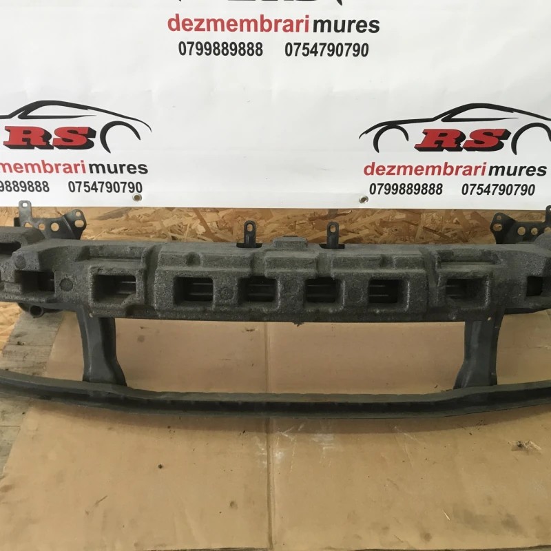 Armatura intaritura bara fata / Volkswagen Passat B6 2010 / Caroserie, oglinzi si faruri