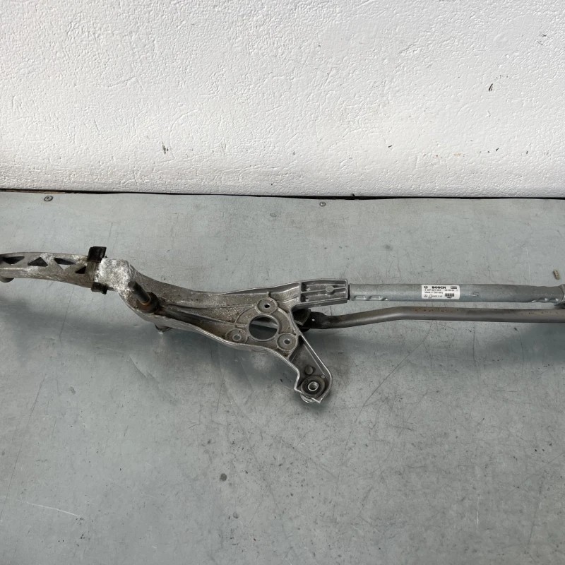 Ansamblu stergatoare parbriz / Mercedes-Benz C Class W204 2010 / Caroserie, oglinzi si faruri