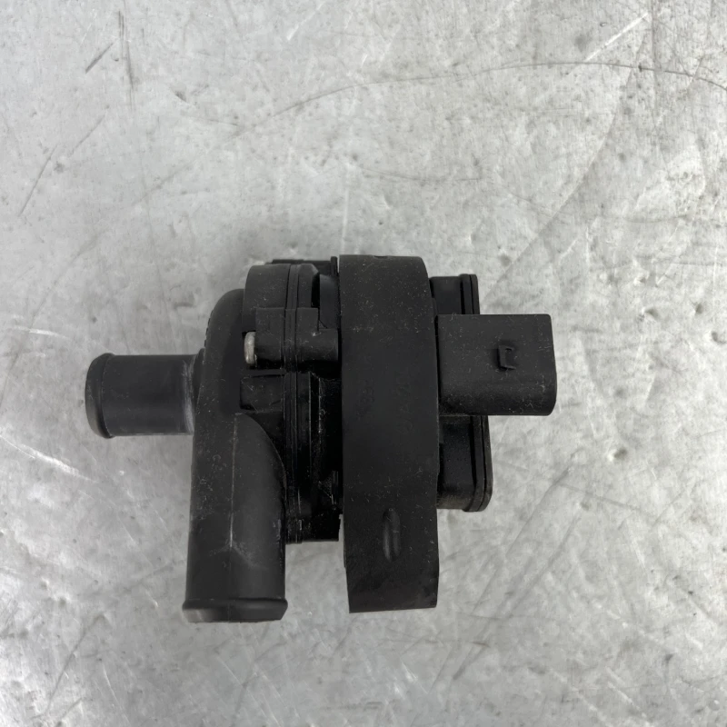 Pompa auxiliara recirculare apa / Mercedes-Benz C Class W204 2010 / Motor, racire si evacuare