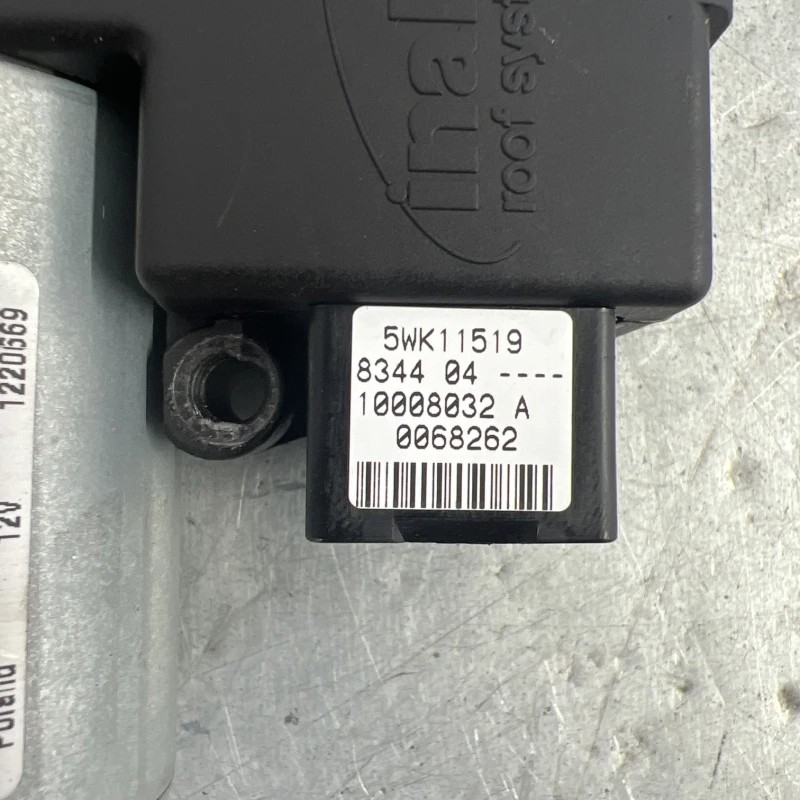 Motoras trapa / Mercedes-Benz C Class W204 2010 / Audio si electronice