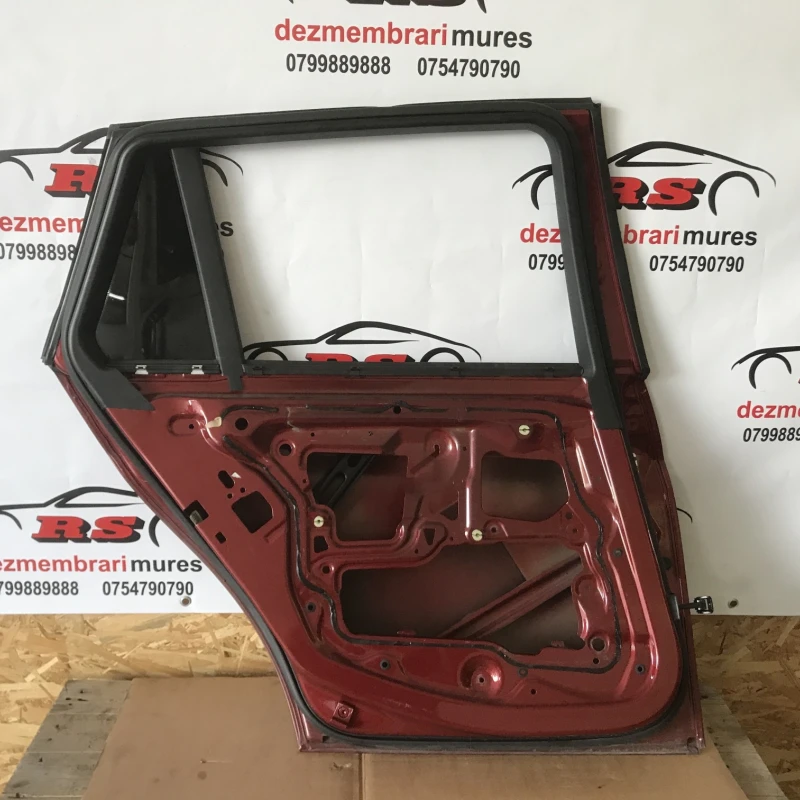 Usa stanga spate / BMW Seria 3 E91 LCI 2012 / Caroserie, oglinzi si faruri