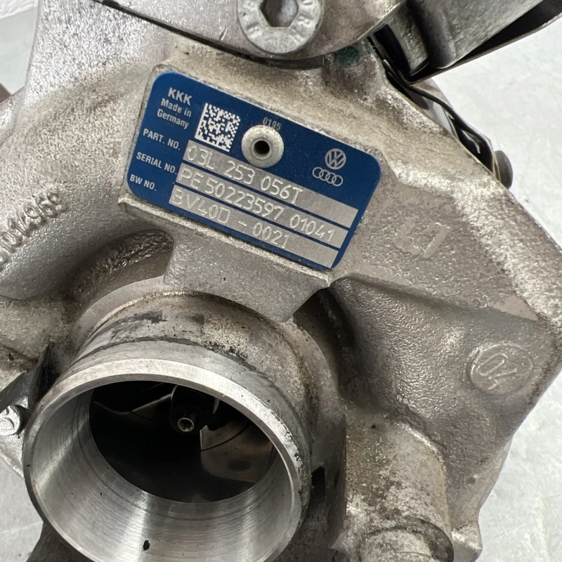 Turbosuflanta turbo turbina / Volkswagen Passat B7 2013 / Motor, racire si evacuare