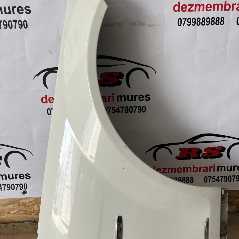 Aripa dreapta fata / Mercedes-Benz C Class W204 2010 / Caroserie, oglinzi si faruri