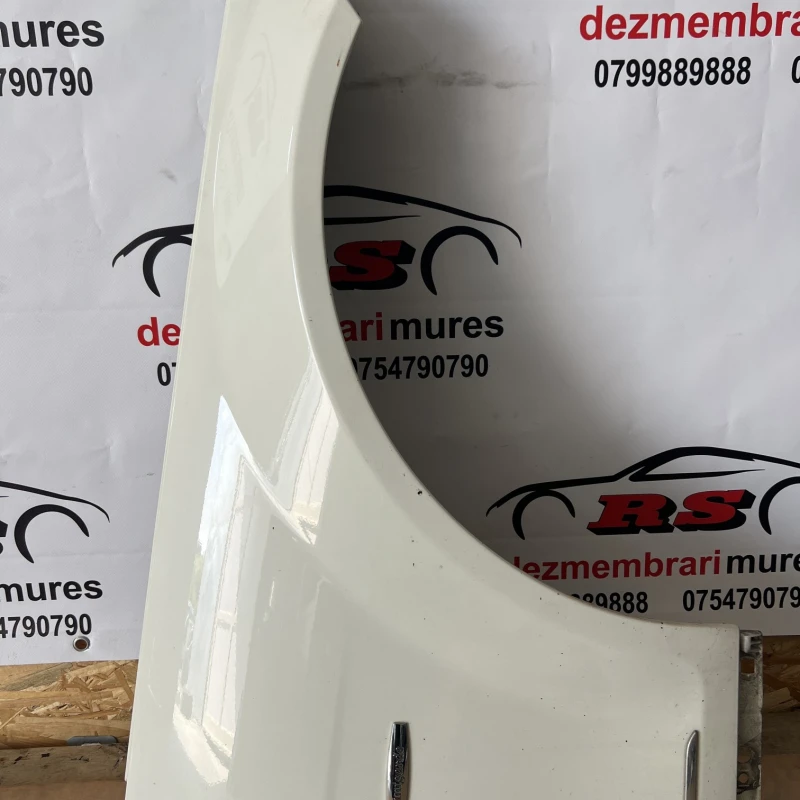 Aripa dreapta fata Mercedes-Benz 