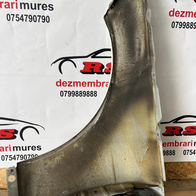 Aripa dreapta fata / Mercedes-Benz C Class W204 2010 / Caroserie, oglinzi si faruri