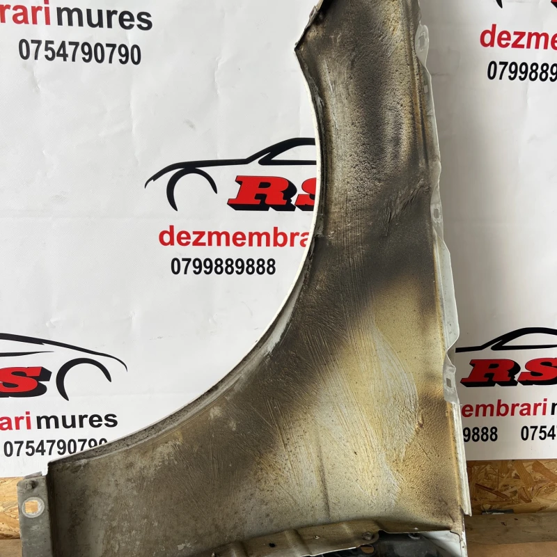 Aripa dreapta fata / Mercedes-Benz C Class W204 2010 / Caroserie, oglinzi si faruri