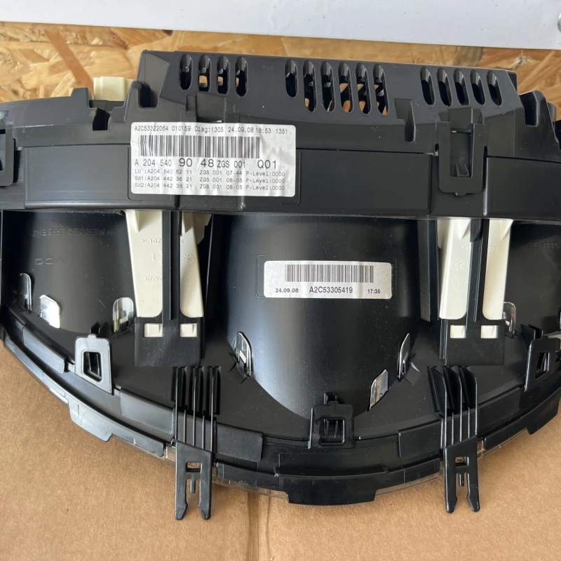 Ceas bord / Mercedes-Benz C Class W204 2010 / Audio si electronice